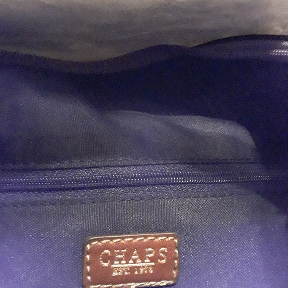 Chaps shoulder bag - Picture 7 of 8